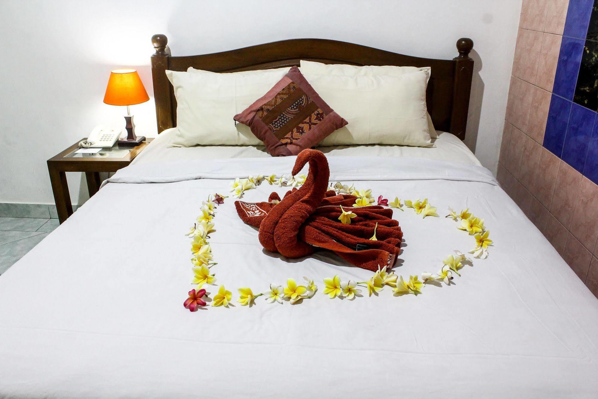 Balita Beach Inn Kuta Kuta Lombok Eksteriør billede
