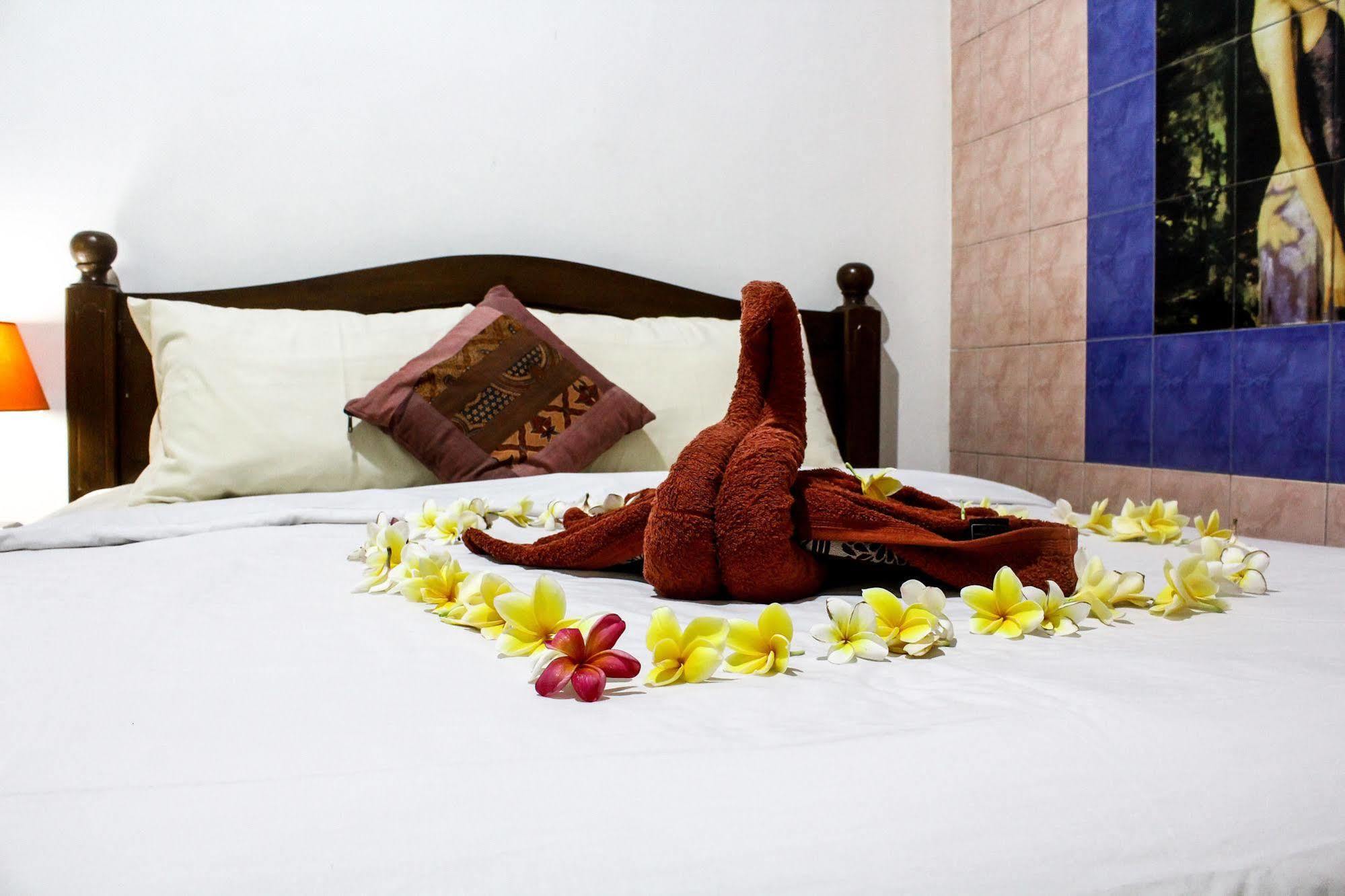 Balita Beach Inn Kuta Kuta Lombok Eksteriør billede